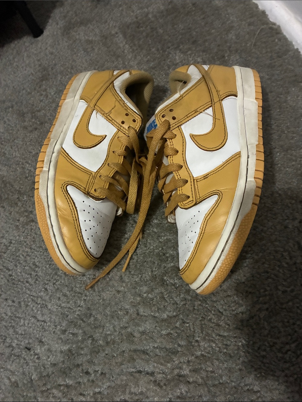 Nike Low-Top Sneakers in White and Brown (Youth)